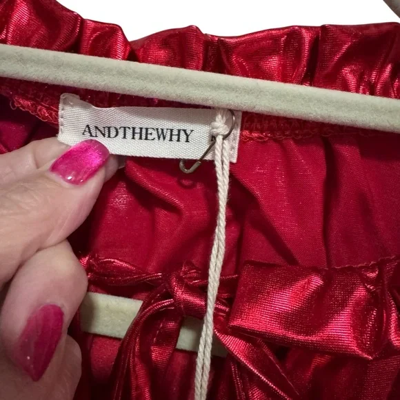 And the Why - beautiful red blouse - size M - NWT - Picture 11 of 16